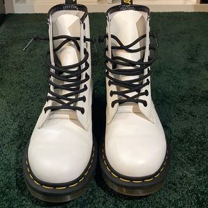 Doc Martens 1469 Combat boot. Size L 6. White.